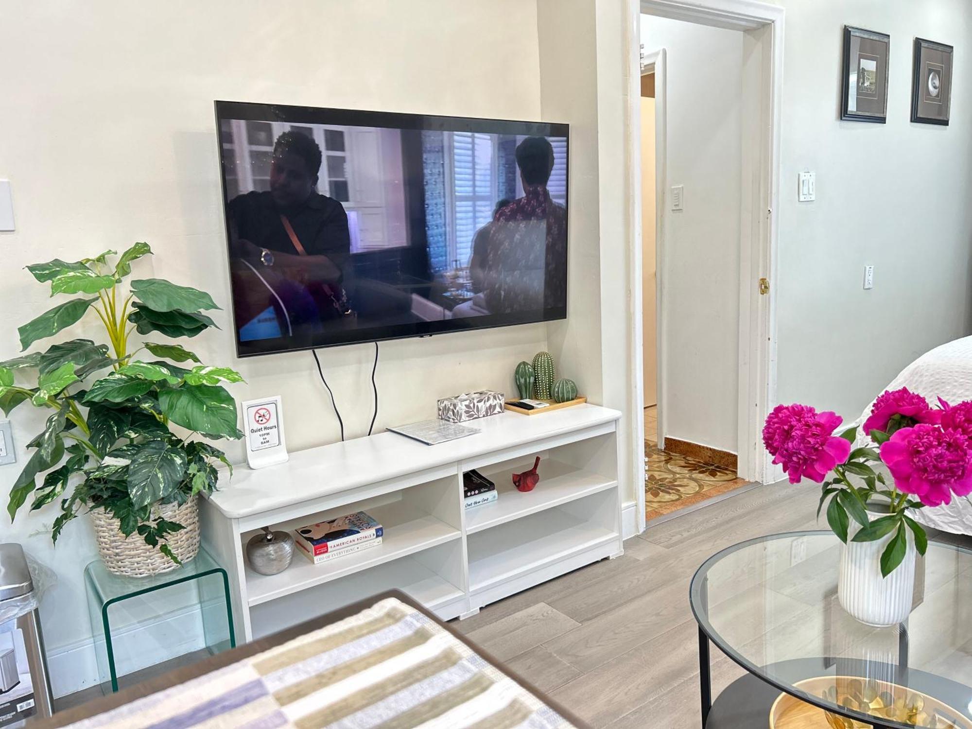 Modern Lux Rooms - Kingbed - Near Sheppard W Station