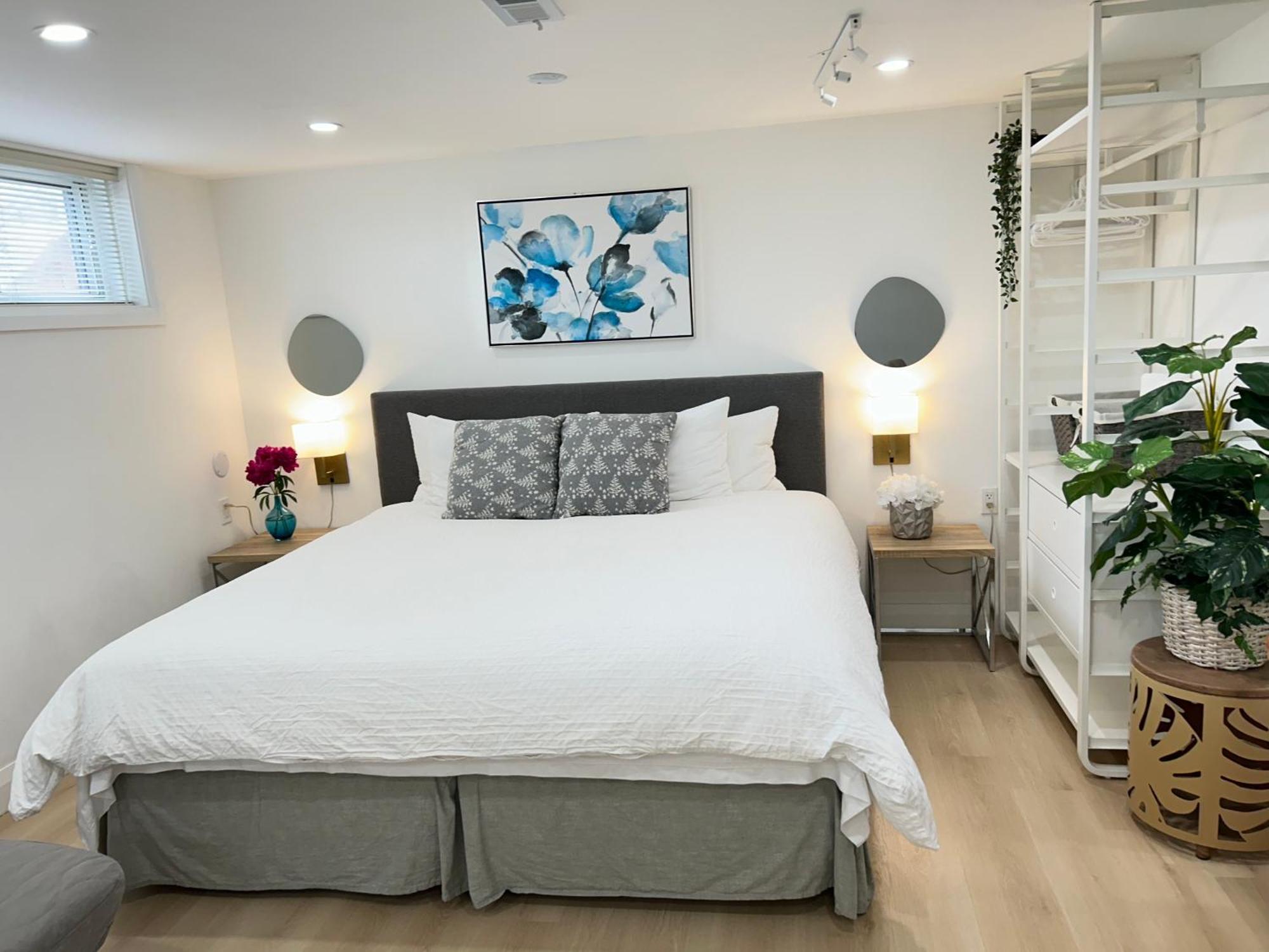 Homestay Modern Lux Rooms - Kingbed - Near Sheppard W Station Toronto